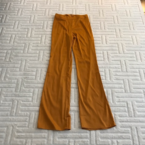 Gold high rise pants feels like satin small - Picture 4 of 6